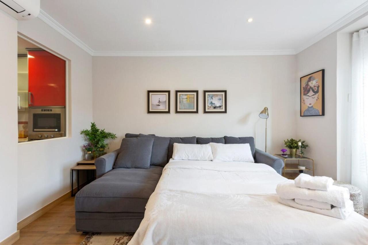 Elegant 1 Bedroom Apartment In The Heart Of Centro มาดริด ภายนอก รูปภาพ