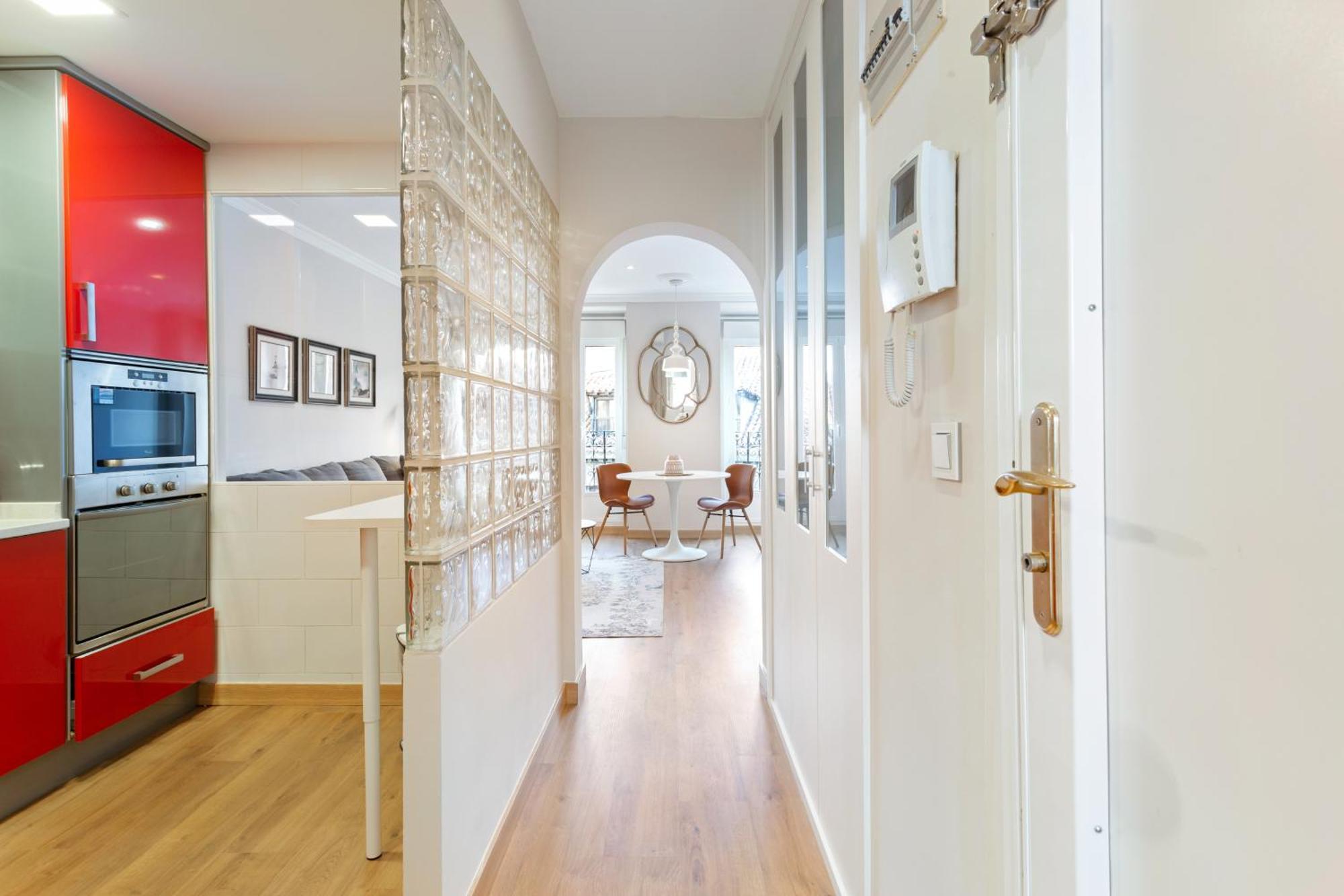 Elegant 1 Bedroom Apartment In The Heart Of Centro มาดริด ภายนอก รูปภาพ