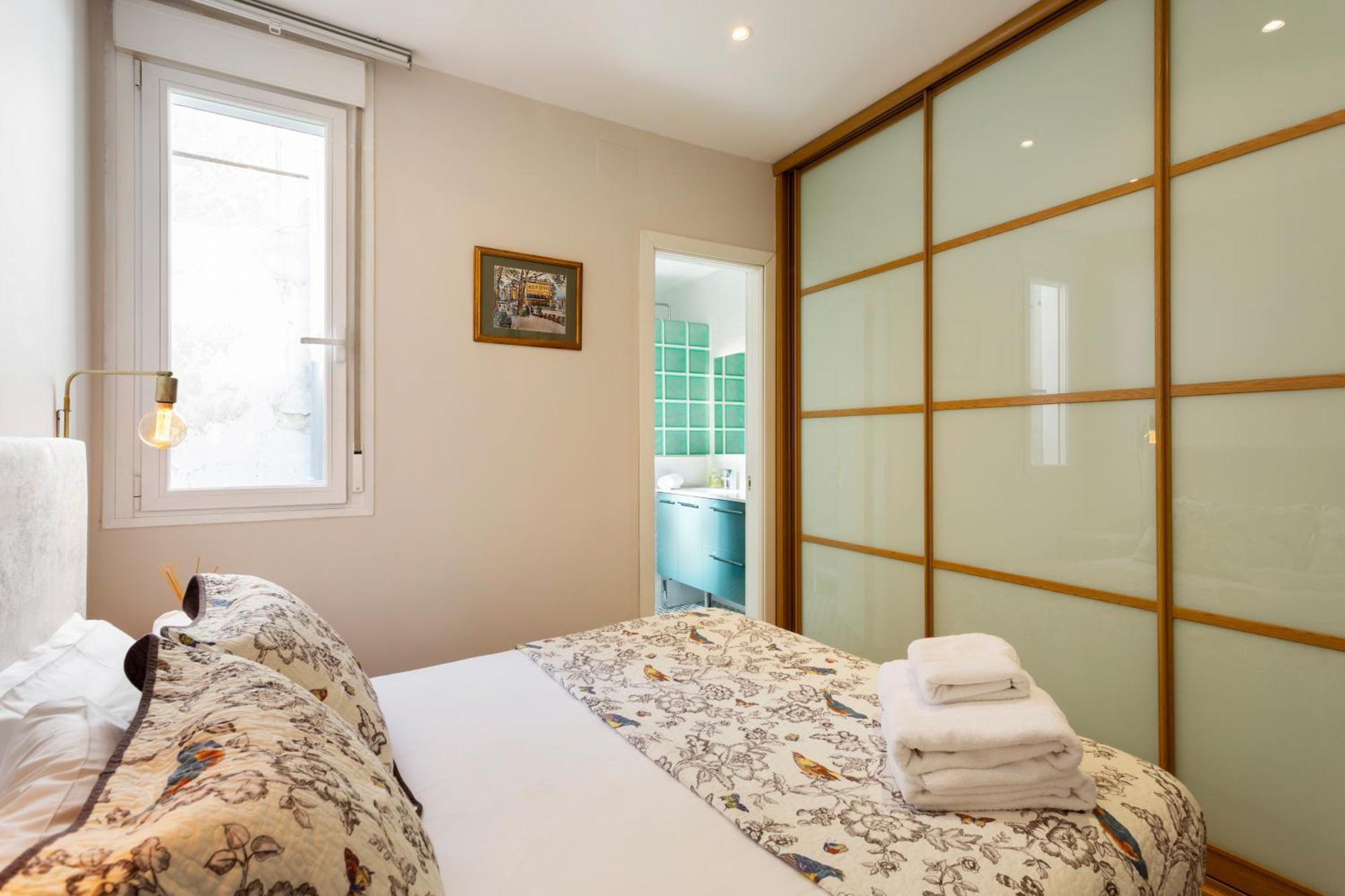 Elegant 1 Bedroom Apartment In The Heart Of Centro มาดริด ภายนอก รูปภาพ